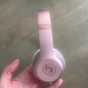 Beats Solo wireless 3